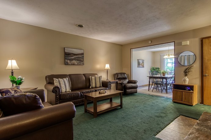 Imagen de la habitación del Hotel Pinecrest Townhomes. Foto 6