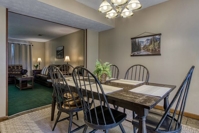 Imagen de la habitación del Hotel Pinecrest Townhomes. Foto 13