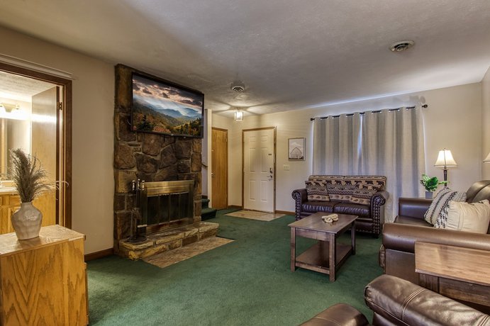 Imagen de la habitación del Hotel Pinecrest Townhomes. Foto 14