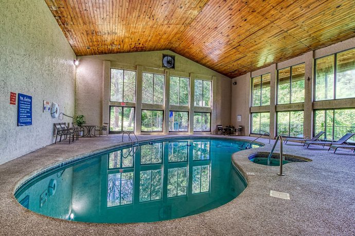 Imagen general del Hotel Pinecrest Townhomes. Foto 1