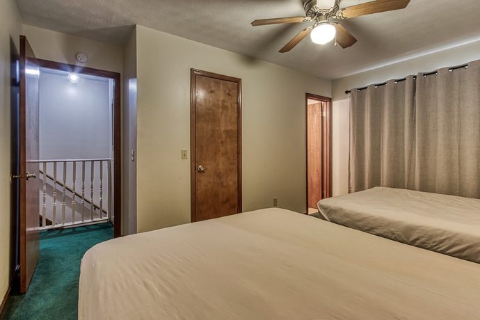 Imagen de la habitación del Hotel Pinecrest Townhomes. Foto 18