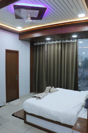 Imagen de la habitación del Hotel Pinecrest&eacute; Kasauli. Foto 10