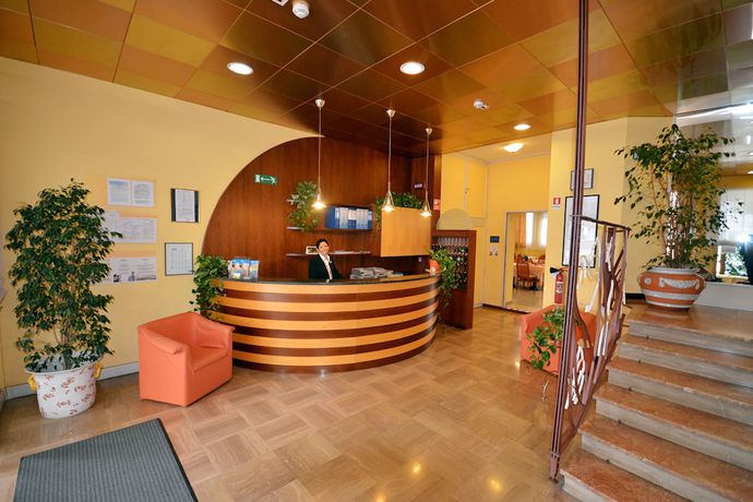 Imagen de los interiores del Hotel Pineda Aparthotel. Foto 12