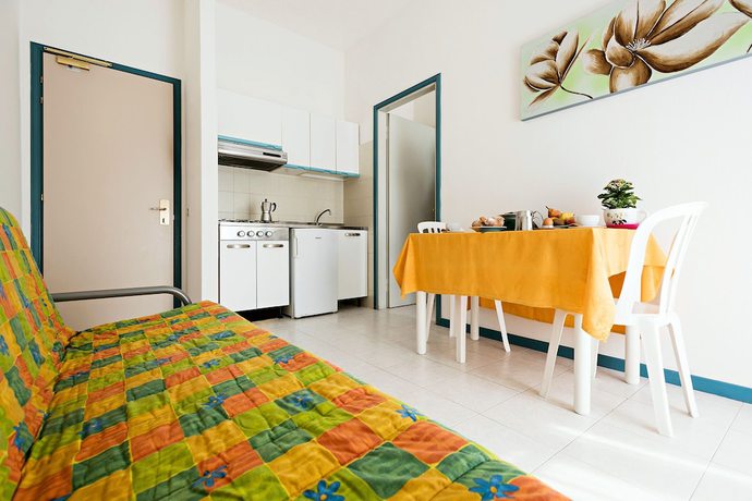 Imagen de la habitación del Hotel Pineda Aparthotel. Foto 10