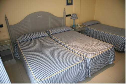 Imagen de la habitación del Hotel Pineda Playa. Foto 4