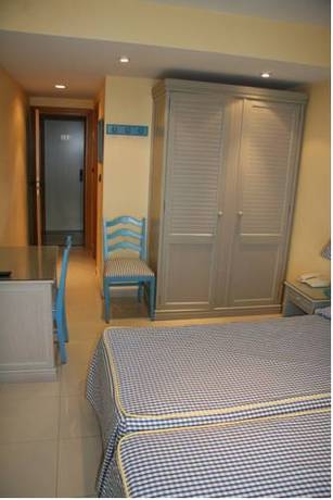 Imagen de la habitación del Hotel Pineda Playa. Foto 10