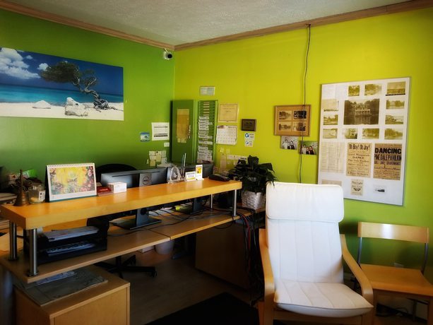 Imagen de los interiores del Hotel Pinedale Inn. Foto 20