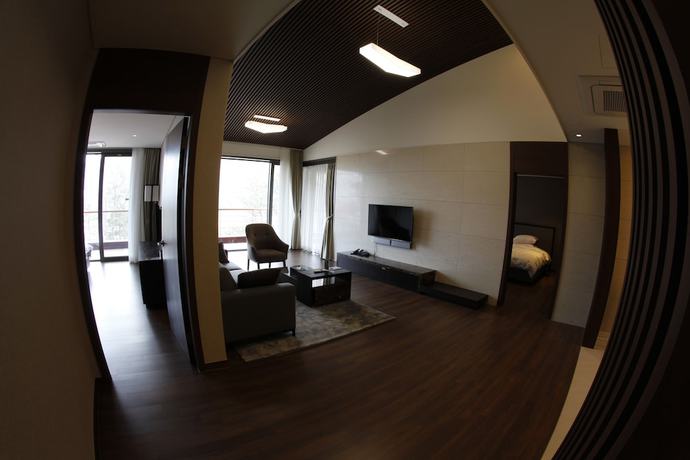 Imagen de la habitación del Hotel Pinehills. Foto 10