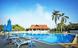 Imagen general del Hotel Pinehurst Golf Club And Hotel, Pathum Thani. Foto 3