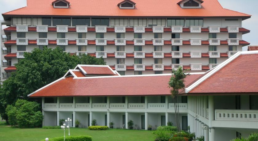 Imagen general del Hotel Pinehurst Golf Club And Hotel, Pathum Thani. Foto 7