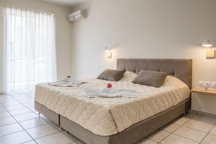 Imagen de la habitación del Hotel Pinelopi. Foto 6