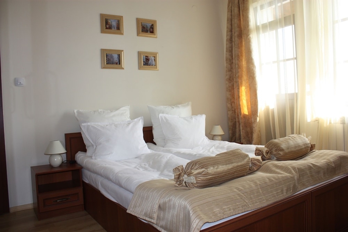 Imagen de la habitación del Hotel Pinerose Resort. Foto 7