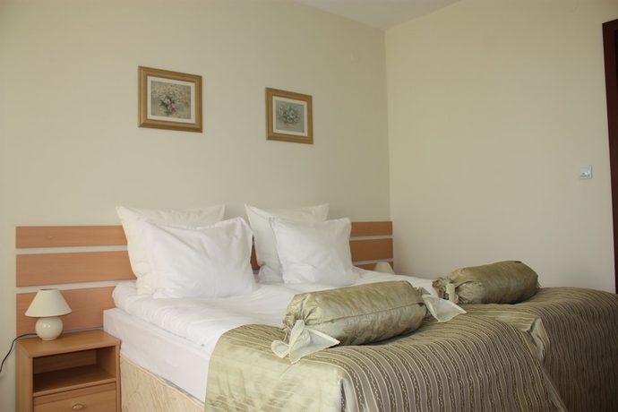 Imagen de la habitación del Hotel Pinerose Resort. Foto 9