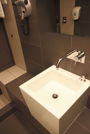 Imagen de la habitación del Hotel Pines. Foto 10