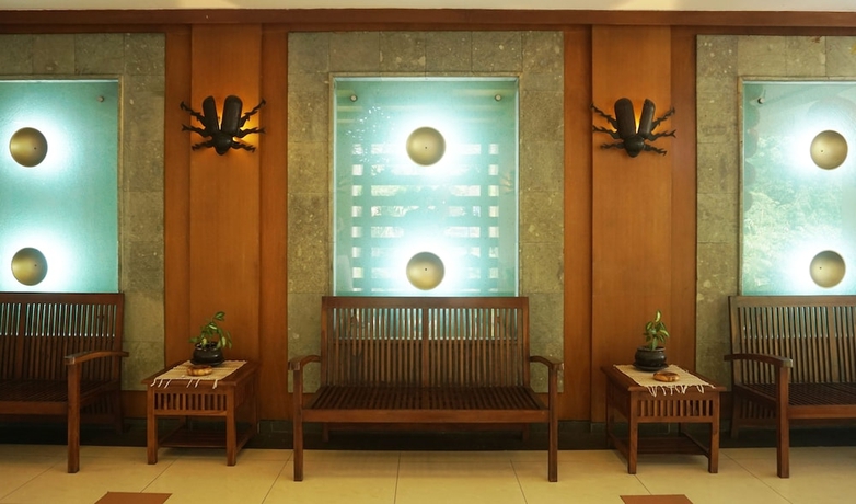 Imagen de los interiores del Hotel Pines Garden Resort. Foto 19