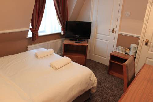 Imagen de la habitación del Hotel Pines Luton Airport. Foto 7