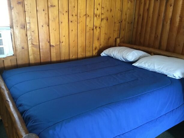 Imagen de la habitación del Hotel Pines Motel, Evergreen Shores. Foto 20
