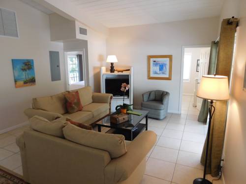 Imagen de la habitación del Hotel Pines & Palms Resort. Foto 13