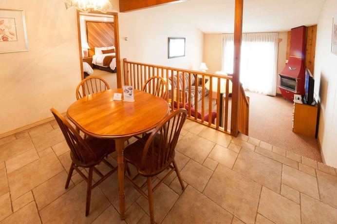 Imagen de la habitación del Hotel Pinestone Resort and Conference Centre. Foto 17