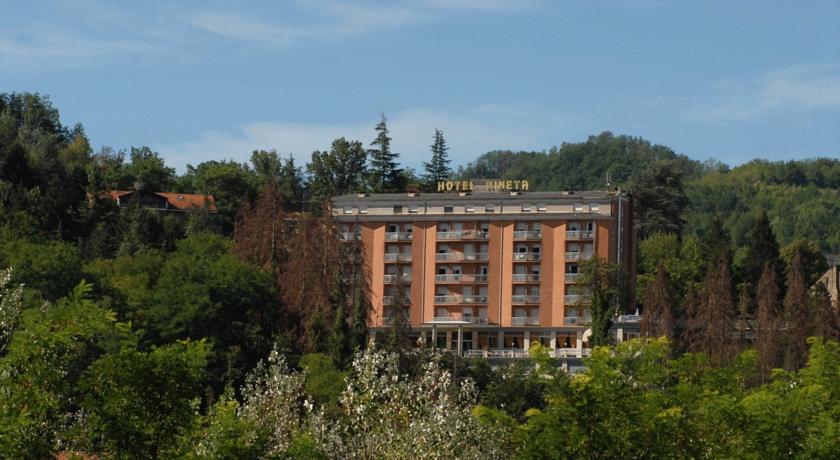 Imagen general del Hotel Pineta, Acqui Terme. Foto 6