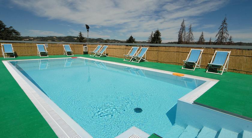 Imagen general del Hotel Pineta, Acqui Terme. Foto 3