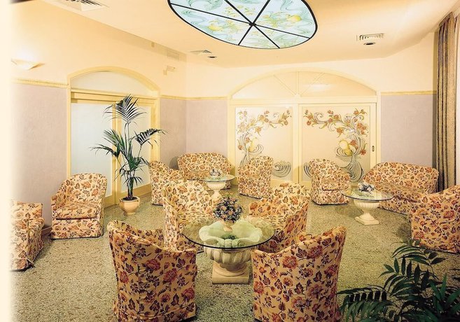 Imagen de los interiores del Hotel Pineta, Bellaria-Igea Marina. Foto 17