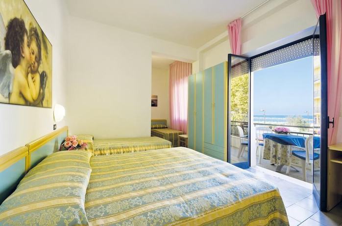 Imagen de la habitación del Hotel Pineta, Bellaria-Igea Marina. Foto 7