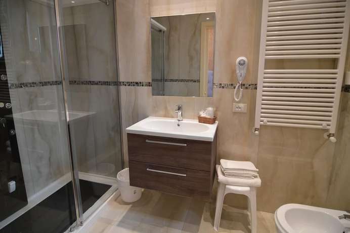 Imagen de la habitación del Hotel Pineta, Bellaria-Igea Marina. Foto 16