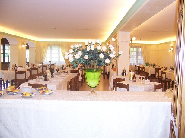Imagen del bar/restaurante del Hotel Pineta, Castione Della Presolana. Foto 2