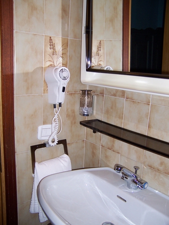 Imagen de la habitación del Hotel Pineta, Castione Della Presolana. Foto 6