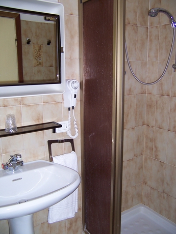 Imagen de la habitación del Hotel Pineta, Castione Della Presolana. Foto 12