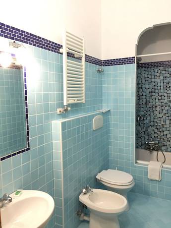 Imagen de la habitación del Hotel Pineta, Ischia. Foto 9