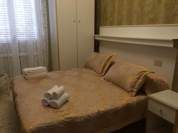Imagen de la habitación del Hotel Pineta, Laigueglia. Foto 9