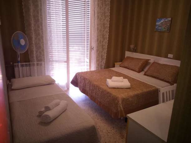 Imagen de la habitación del Hotel Pineta, Laigueglia. Foto 11