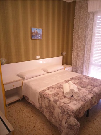 Imagen de la habitación del Hotel Pineta, Laigueglia. Foto 18