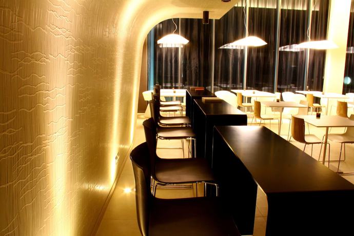 Imagen de los interiores del Hotel Pineta, Monsano. Foto 20