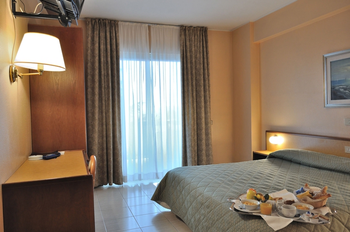 Imagen de la habitación del Hotel Pineta Palace. Foto 15