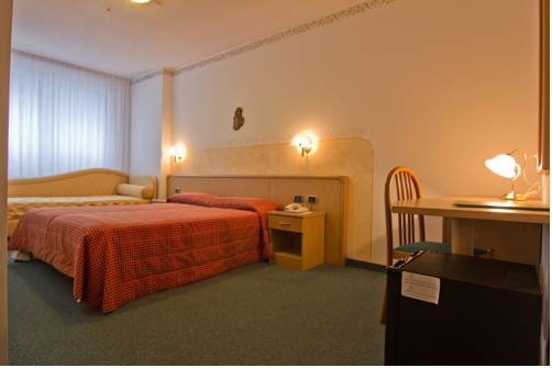 Imagen de la habitación del Hotel Pineta Pastry. Foto 11