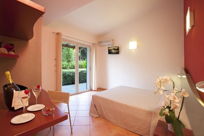 Imagen de la habitación del Hotel Pineta Residence. Foto 19