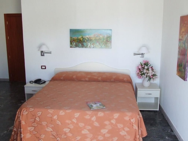 Imagen de la habitación del Hotel Pineta, San Menaio. Foto 12