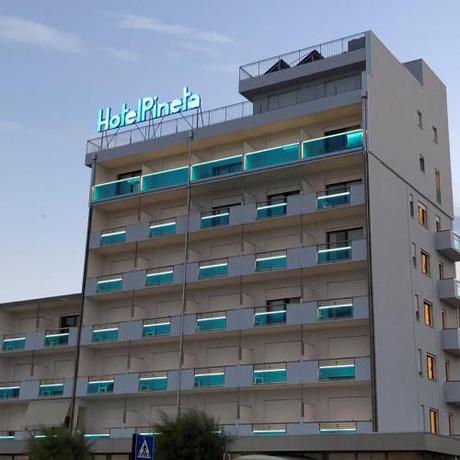Imagen general del Hotel Pineta, Sottomarina. Foto 1