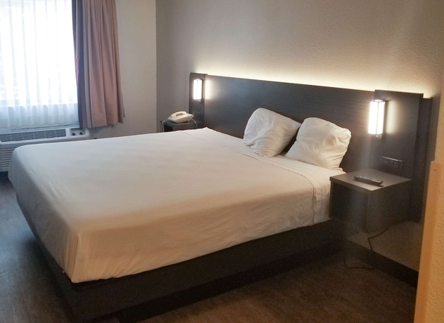 Imagen de la habitación del Hotel Pinetop Studio Suites. Foto 5