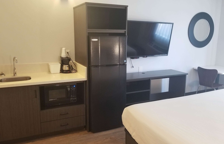 Imagen de la habitación del Hotel Pinetop Studio Suites. Foto 8