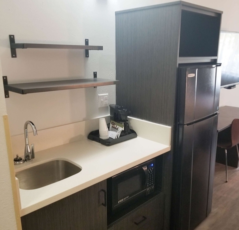 Imagen de la habitación del Hotel Pinetop Studio Suites. Foto 9