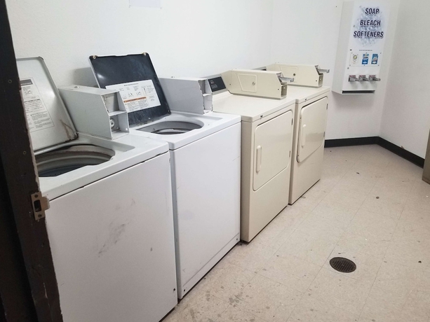 Imagen de los interiores del Hotel Pinetop Studio Suites. Foto 14