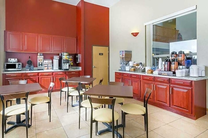 Imagen del bar/restaurante del Hotel Pinetop Studio Suites. Foto 4