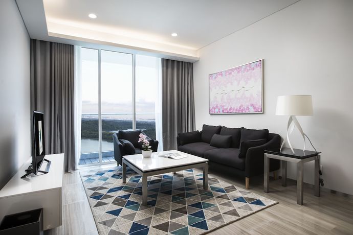 Imagen de la habitación del Hotel Pinetree Marina Resort. Foto 4