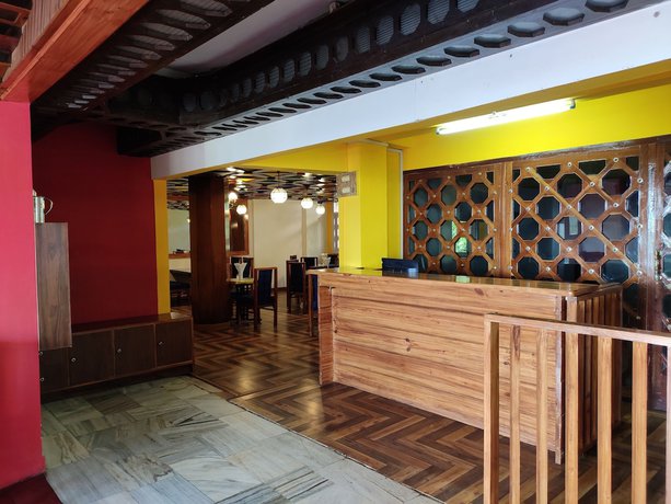 Imagen del bar/restaurante del Hotel Pineview Shimla. Foto 2