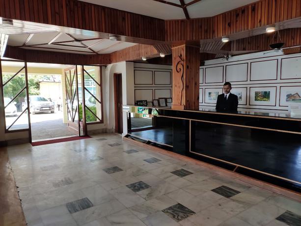 Imagen de los interiores del Hotel Pineview Shimla. Foto 17