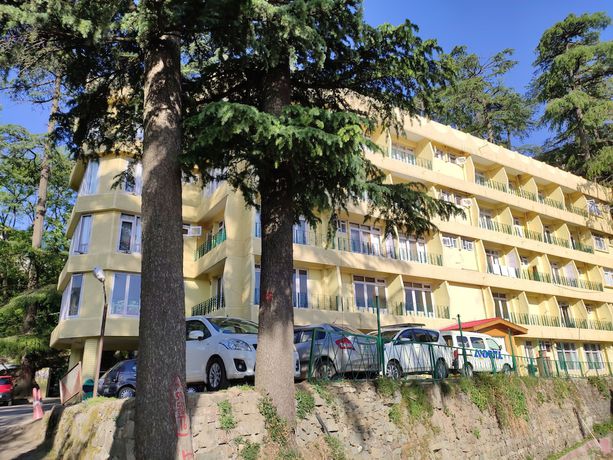 Imagen general del Hotel Pineview Shimla. Foto 1